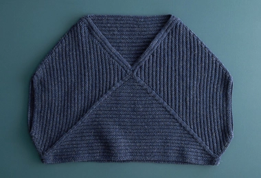 Ainur Berkimbay For Purl Soho: Center Point Popover in June Worsted