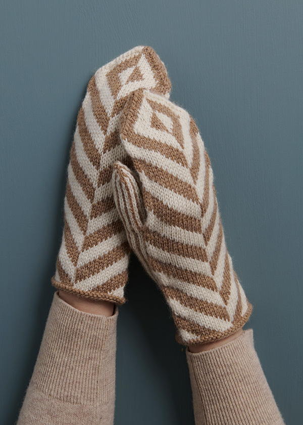 Ainur Berkimbay For Purl Soho: Herringbone Mittens in Knitting Yarn Fine | Purl Soho